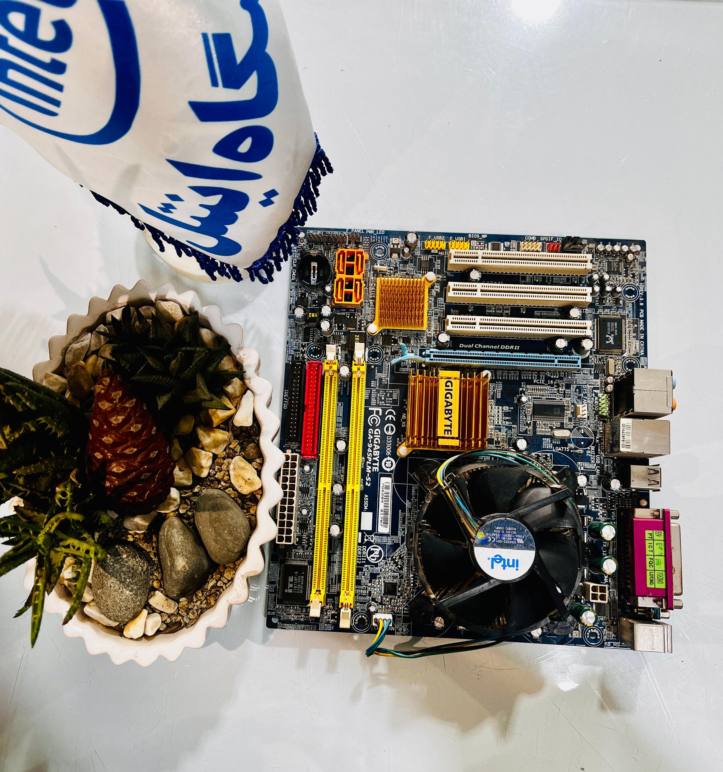 باندل مادربرد GIGABYTE GA-945PLM-S2/DDR2/استوک